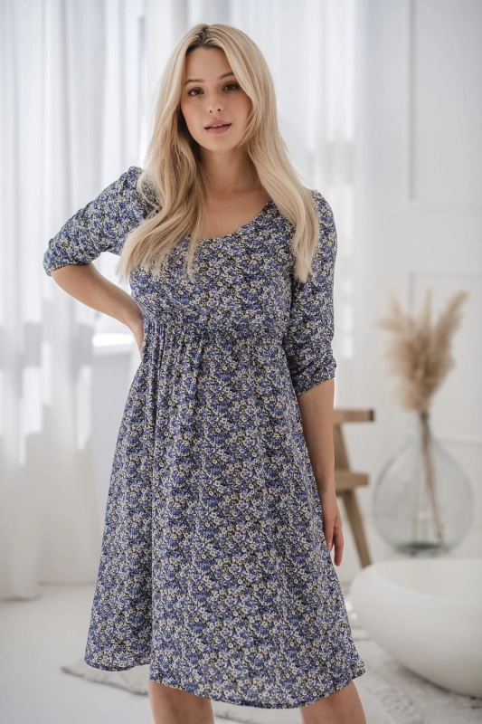 sukienka-ciazowa-do-karmienia-lovely-dress-midi-kwiatuszki-fioletowo-niebieskie-zblizenie-3