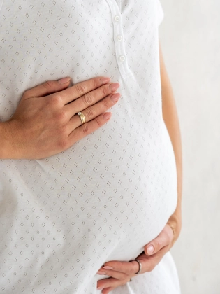 Koszula ciążowa nocna i do porodu Goodnight kiss biała 3.jpg